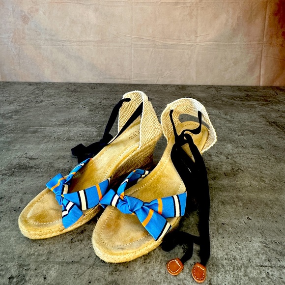 3. J Crew stripped sandals - Picture 1 of 10